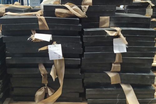 Техпластина 40 мм ТМКЩ-C 2Ф (520х520 мм, 17,4 кг) ГОСТ 7338-90